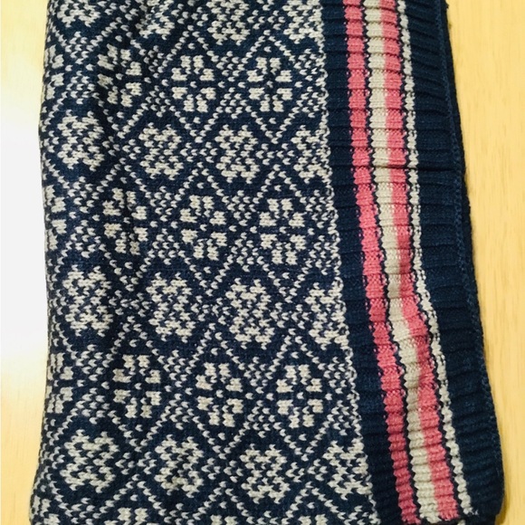 Unisex Hat, gloves and scarf set new in the bag - Picture 2 of 8